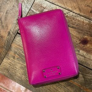Kate Spade zip close Wallet Planner